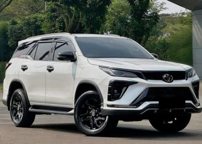 Toyota Fortuner Sport Mobil Terbaru Diluncurkan di Pasar Otomotif Indonesia dengan Tampilan Canggih dan Modern