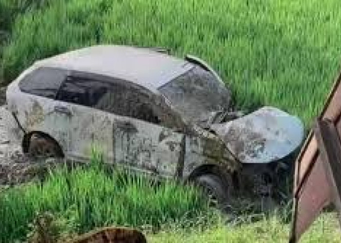 Lagi, KA Agro Bromo Tabrak Avanza di Grobogan Jawa Tengah