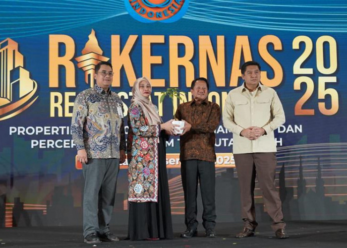 BSI Tanam 15.000 Pohon, Dukung Keuangan Berkelanjutan melalui Program One Home One