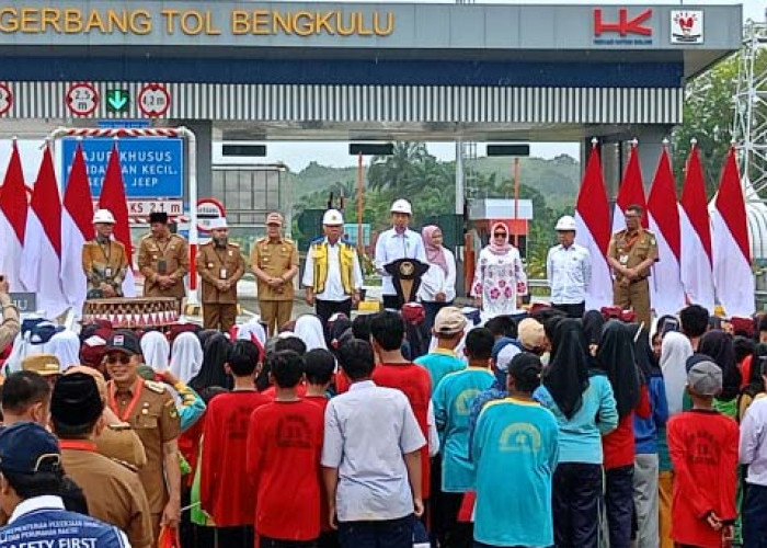 Presiden Joko Widodo meresmikan tol Bengkulu