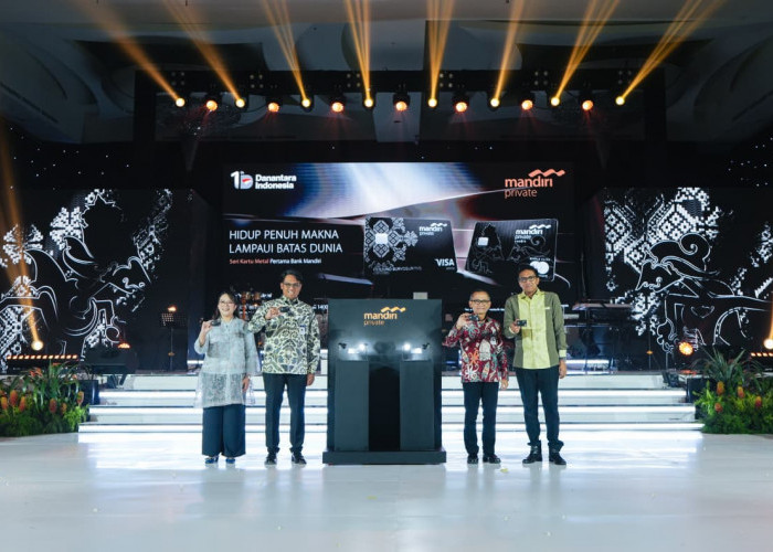   Bank Mandiri Luncurkan Kartu Debit Dan Kartu Kredit Metal Eksklusif Bagi Nasabah