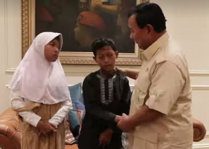 Menhan Prabowo Beri Rumah Untuk Anak Kembar Pemulung Lastri dan Lendri Korban Perundungan
