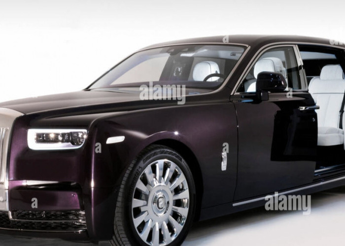 Keistimewaan Rolls-Royce Phantom Terbaru Kombinasi Eksklusivitas, Kecepatan Tinggi, dan Teknologi Hibrida
