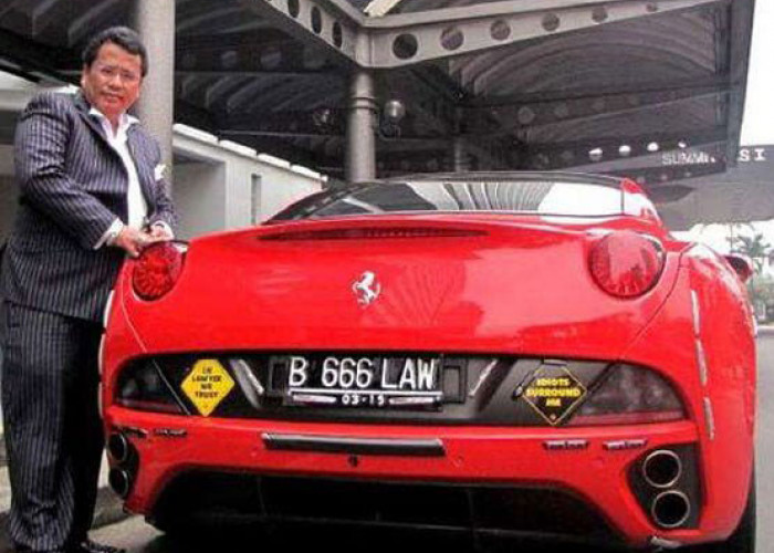Taukah Anda, Pemilik Mobil Mahal Pertama di Indonesia? Jangan Kaget, Ternyata Abang Pengacara Ini!