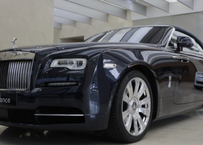 Intip Kemewahan dan Kecanggihan Rolls Royce Ghost SUV Sport Paling  Canggih dan Populer di Dunia Otomotif