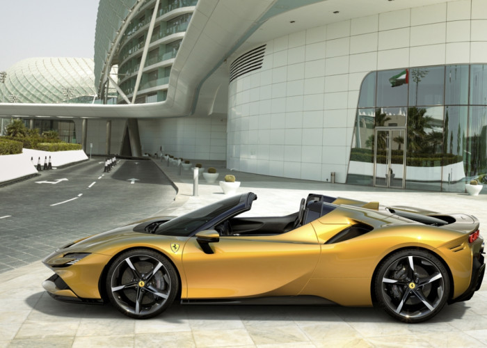 Ferrari  SF90 Spider Mobil Sport Tercepat Produksi Italia Harga Perunitnya Mencapai Rp 45,7 Miliar