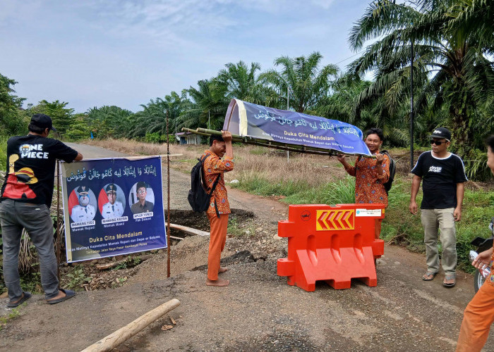 Belum Kunjung Diperbaiki, Warga Lakukan Aksi di depan Jalan  Terputus Sembayat Seluma