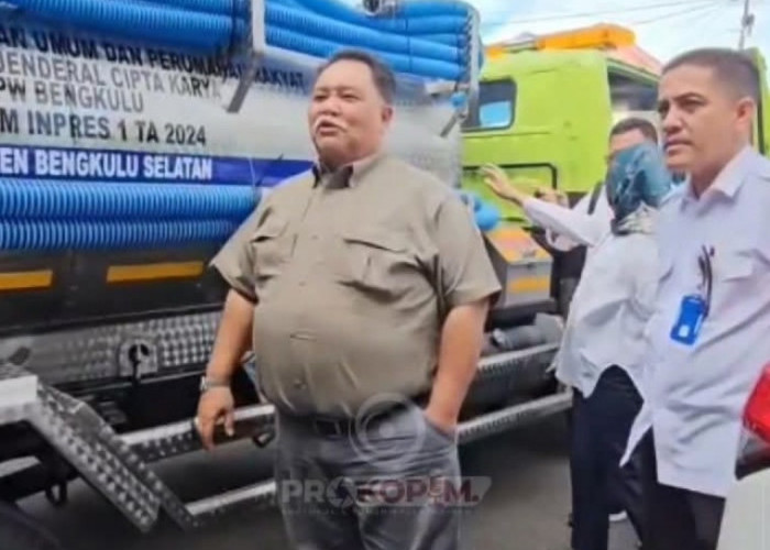 Pemkab Bengkulu Selatan Dapat Hibah Mobil Tinja dari BPPW Bengkulu   