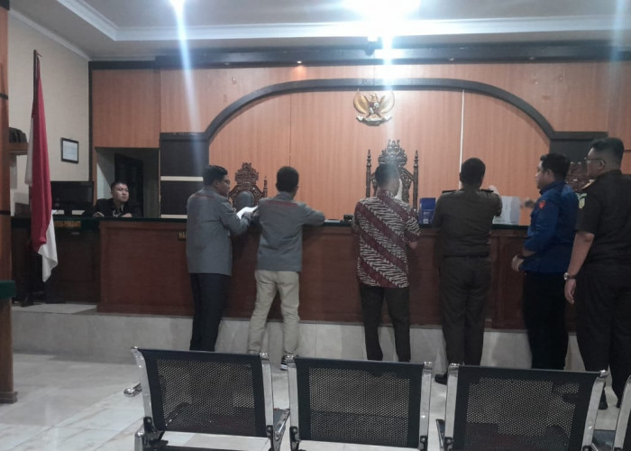  Sidang Praperadilan Mantan Bupati Seluma Murman Effendi, Jaksa Sajikan 43 Berkas