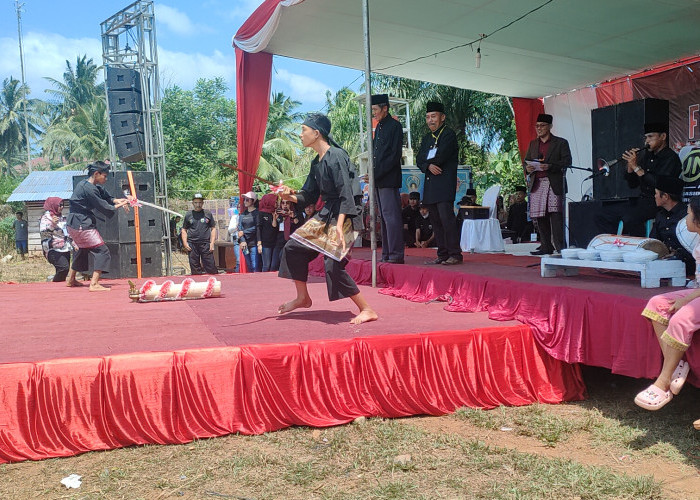 Lestarikan Budaya Seluma, Jonaidi SP dan Dikbud Provinsi Gelar Festival Pencak Serawai