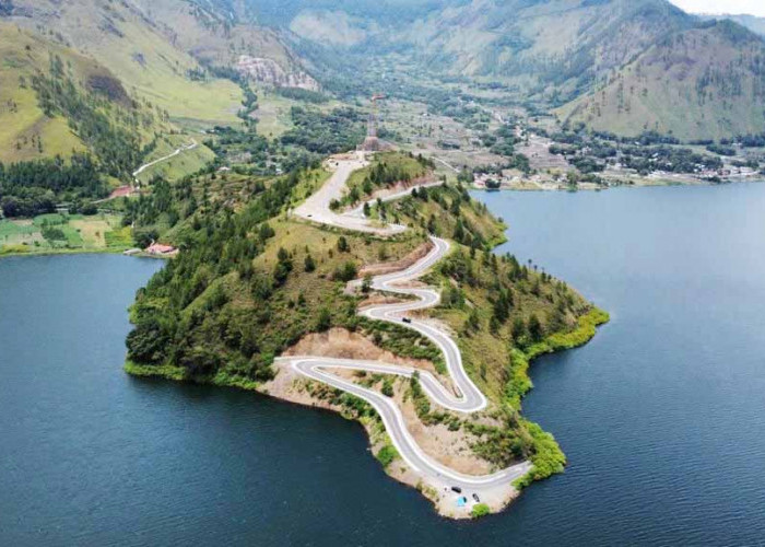 Waspada Cuaca Ekstrem Selama Libur Panjang, Mesti Siapkan Hal Ini