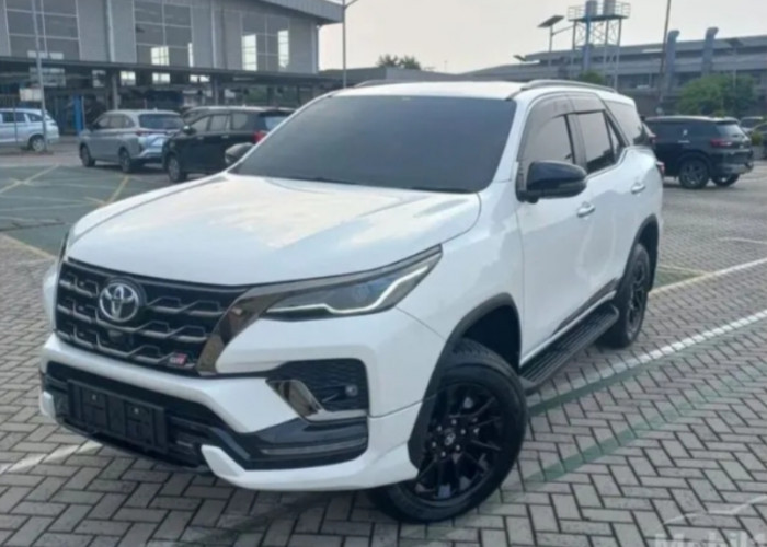 Toyota Fortuner 2.8 GR Sport SUV 2024   Harga Promo Paket Servis Gratis Hingga 1 Tahun 