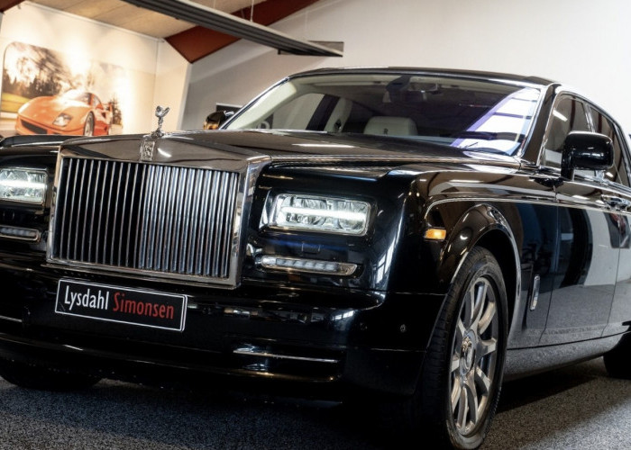Inggris Luncurkaan Mobil Sport Terabaru, Merek Rolls-Royce Phantom Menyajikan Kemewahan Tercanggih dan Termaha