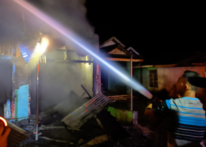  Kios Sembako  di bengkulu Selatan Terbakar, Kerugian 80 Juta