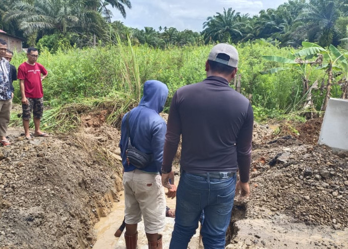 Terancam Putus, Jembatan Penghubung Padang Cekur–Pasar Talo Diperbaiki