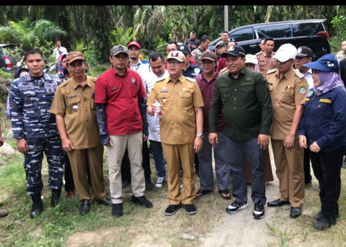 Gubernur Bengkulu dan Bupati Seluma Resmikan Titik Nol Pembangunan Pelabuhan Nusantara Seluma