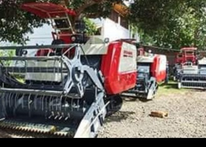 Petani BS Dapat Bantuan Combine Dari Kementan