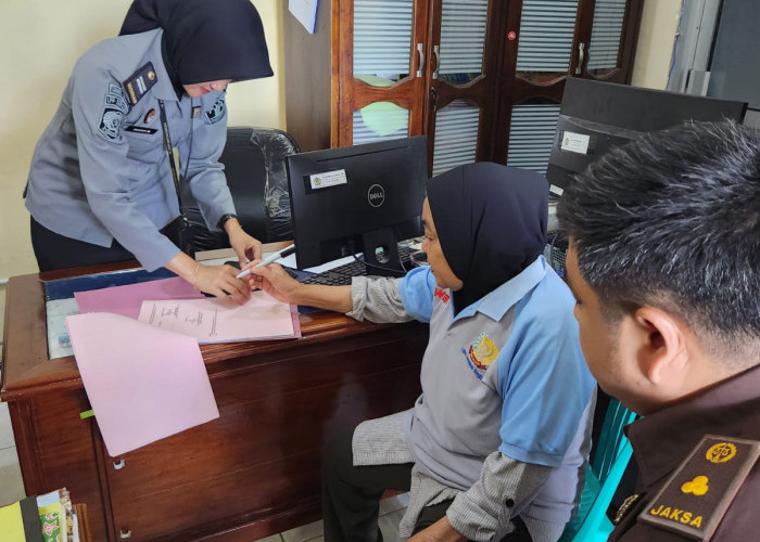  Tahanan Polresta Bengkulu, Jaksa Seluma Eksekusi Upik Bidin, Mantan Anggota DPRD Provinsi  Dapil Seluma