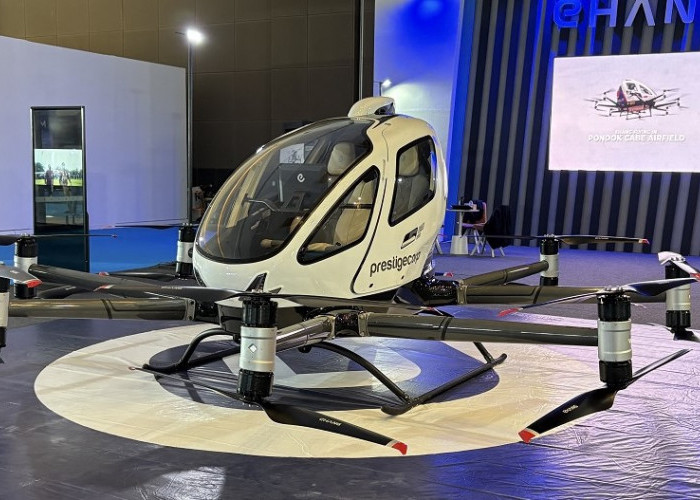 Wow! Ada Mobil Terbang yang Mejeng di PEVS 2025, Mau Coba?
