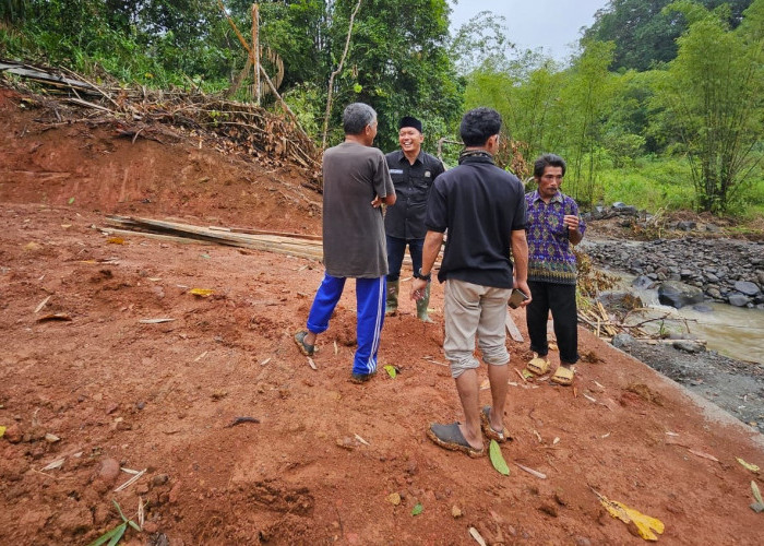 Reses Pulang Kampung, Nofi Realisasikan Usulan Bangun Jembatan