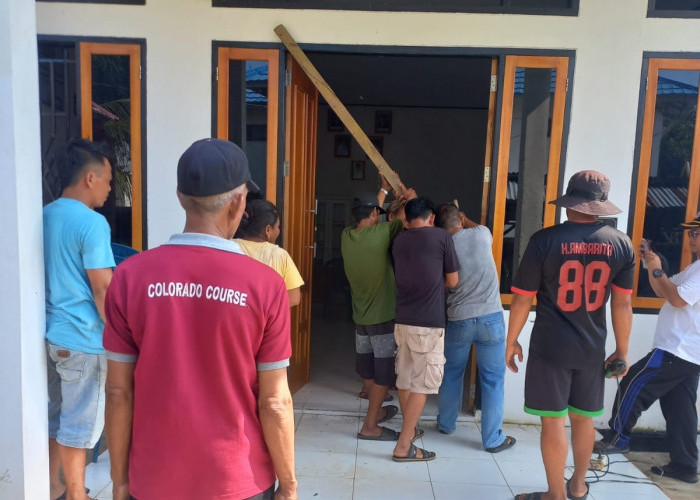  Setelah 7 Penyegel Kantor Desa Tersangka, Segel  Kantor Desa Dusun Baru  Dilepas