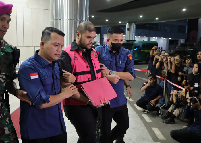 Kejagung Tahan Tersangka GHS dalam Kasus Dugaan Korupsi Program Makan Bergizi Gratis