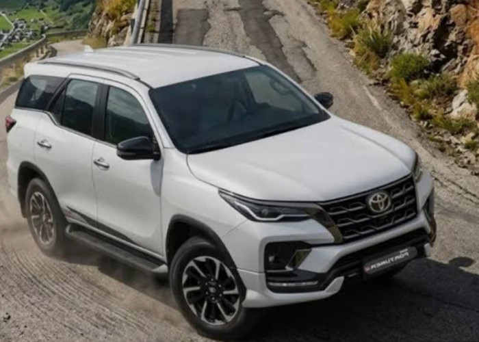Toyota Fortuner Facelift SIV Premium  Tampilan dengan Model Baru, TSS dan Varian GR Sport 4x4 Populer