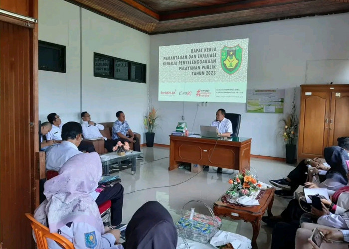   Evaluasi Kinerja Penyelenggaraan Pelayanan Publik  di Kota Manna (Bengkulu Selatan) 