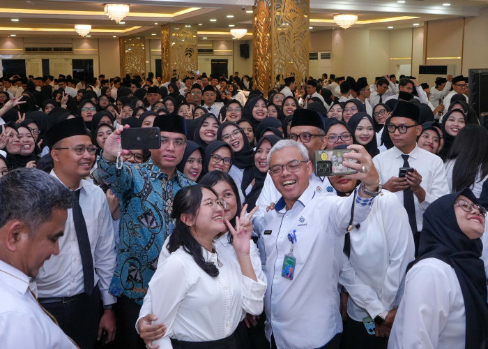    Menaker Minta  976 ASN yang Dilantik  Tekankan Semangat Belajar, Integritas, dan Kekompakan