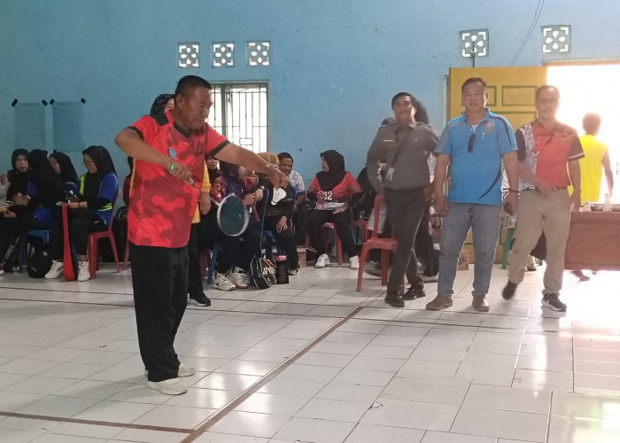 Turnamen Bulutangkis PGRI Seluma Diikuti 24 Ganda, Digelar di Gedung PGRI