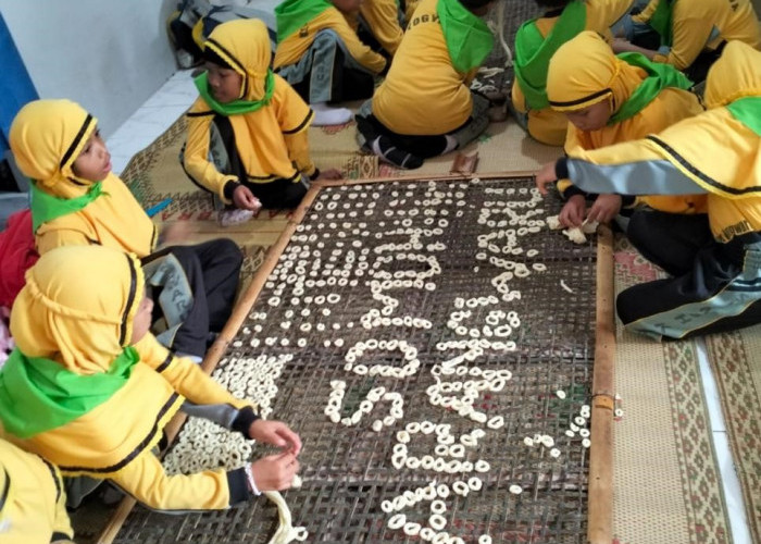 Lewat Desa BRILiaN, BRI Dorong Usaha Camilan Menjadi Produk Oleh-Oleh Unggulan