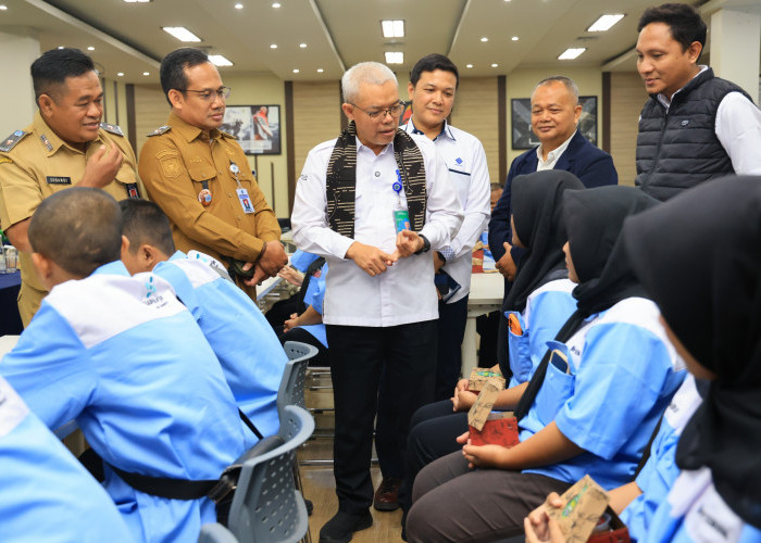 Kemnaker Latih Pekerja Terdampak PHK agar Siap Kerja atau Berwirausaha