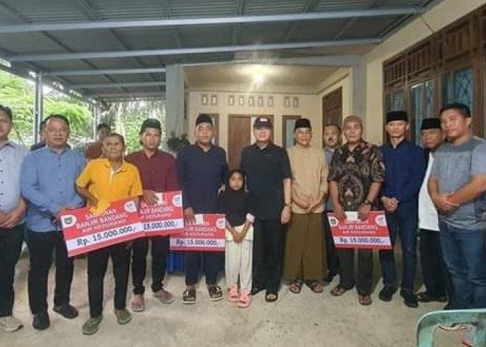  Bupati Bengkulu Selatan Bersama Gubernur, Bantu Korban Banjir Kedurang