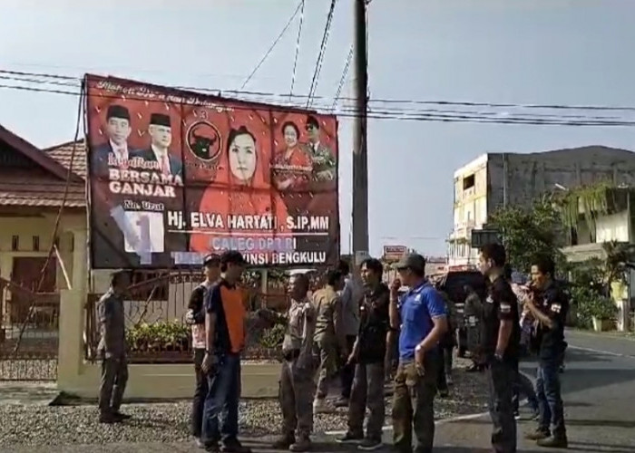 Tertibkan APK dan APS Peserta Pemilu, Satpol PP Bengkulu Selatan Terlibat
