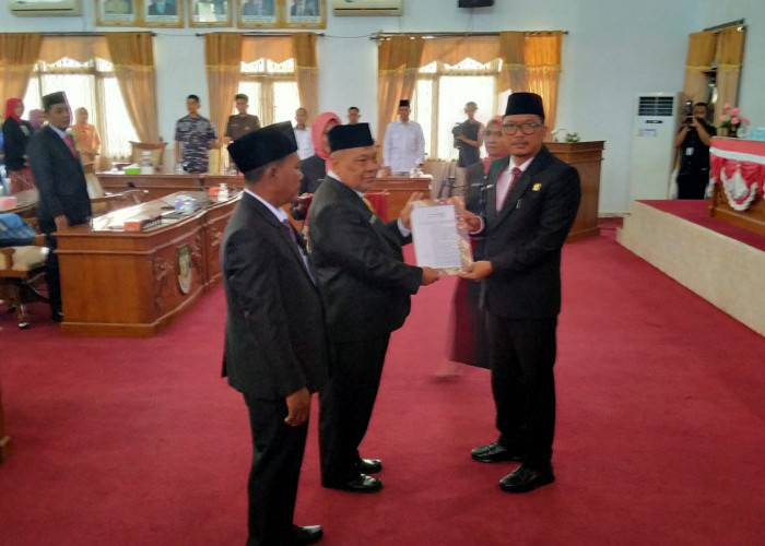 Dua Anggota DPRD Seluma PAW Dilantik