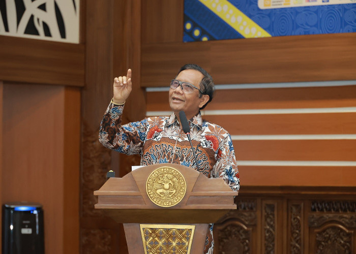 Pernyataan Mengejutkan Mahfud, Ada Rektor Diminta Ordal Buat Pernyataan Jokowi Negarawan