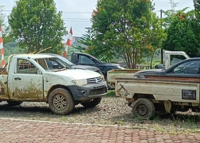 Lelang  18 Unit Pick Up Eks Kades dan Bumdes 26 Januari