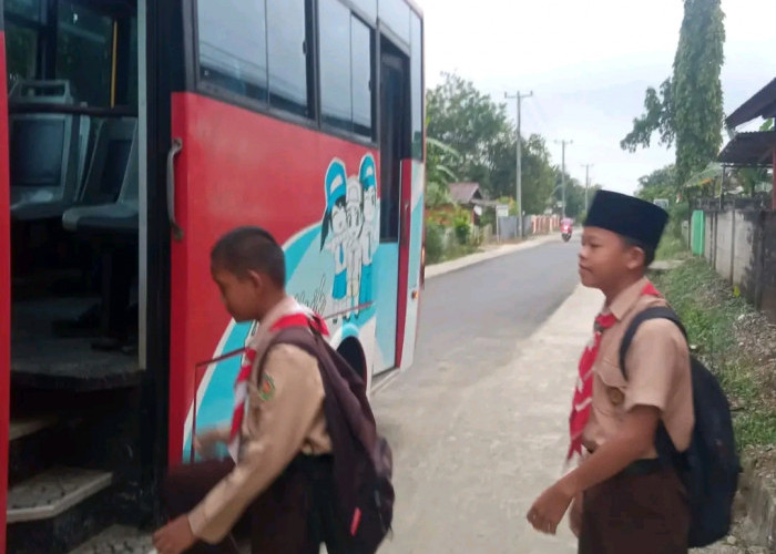 Bus Sekolah Dishub Bengkulu Selatan, Tetap Setia Antar Pelajar