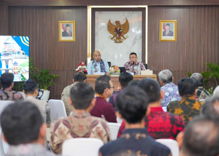 Arahan Wamen Ossy di Bandung, Kerja Sama untuk Hadirkan Layanan yang Murah, Cepat, dan Prudent