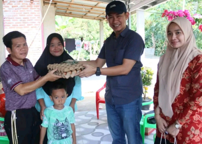 Kominfo BS Berikan Bantuan Makanan Ke Anak Stunting di  Tanjung Beringin