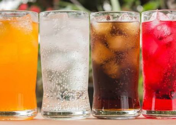 Waspada! Konsumsi Minuman Bersoda Berlebihan Bisa Picu Berbagai Penyakit