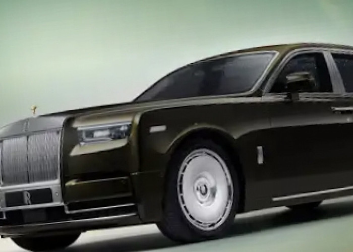 Rolls Royce Phantom Simbol Kemewahan dan Teknologi Terdepan Mesin V12 dengan Harga Rp 65.4 Miliar
