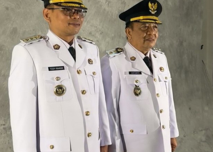 Bupati dan Wakil Bupati Seluma Terpilih Sedang Foto Bingkai