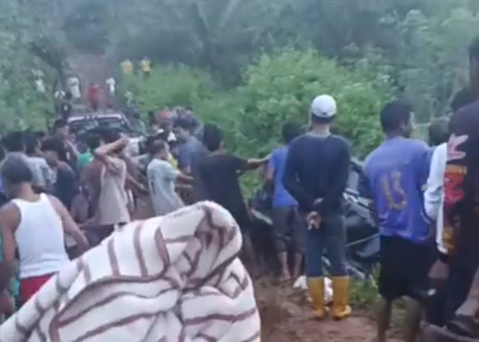    Mobil Kades Sinar Pagi Nyaris Masuk Jurang,Diduga Rem Blong di Jalur Tebing
