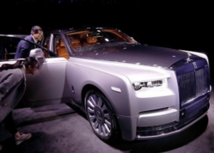 Rolls-Royce Phantom Mobil Super Kelas Dunia Produksi Inggris Pemiliknya Orang Pengusaha Sukses