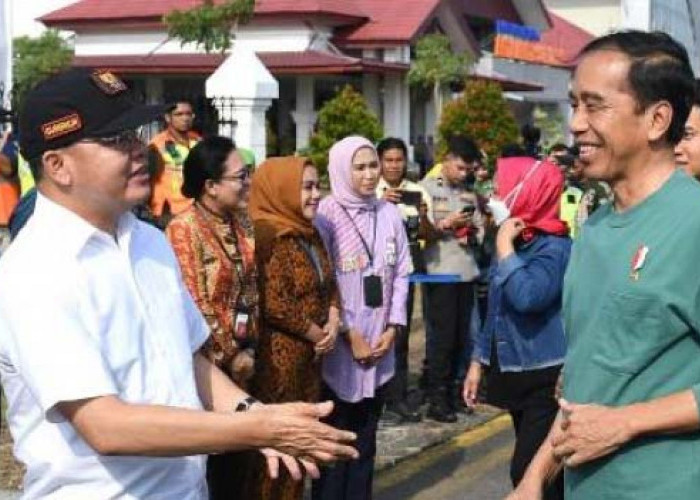 Jokowi Tegaskan Tidak Ada PHK Massal Bagi Tenaga Honorer! 2.3 Juta Farmasi Sudah Disiapkan untuk CASN dan PPPK