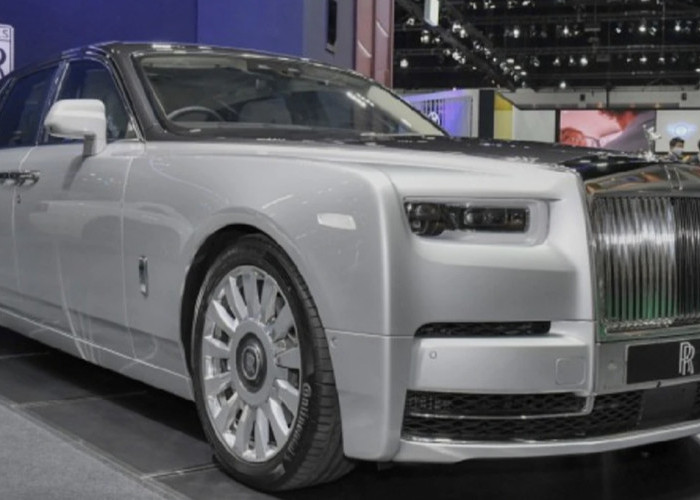 Rolls-Royce Phantom Super Sport Kemewahan dan Populer Buatan Pabrikan Otomotif Inggris Teknologi Terbaru 