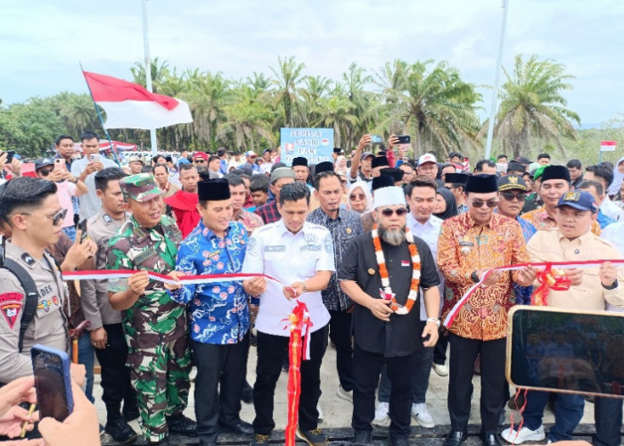 Gubernur Bengkulu Resmikan Jembatan Matan, Akses Warga Seluma Selatan Kini Lebih Mudah