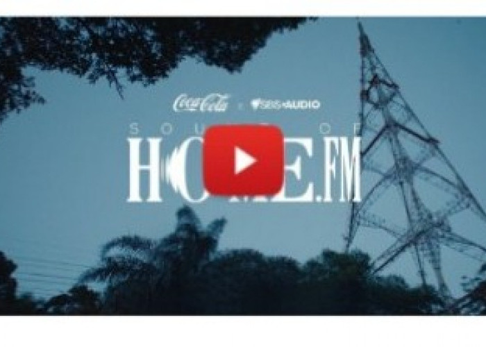 Keajaiban Natal di Hari Raya: Coca-Cola Jembatani Jarak 