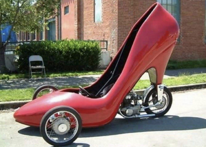 Unik Terinspirasi Sepatu High-Heel Wanita Desain Tebentuk Mobil Teraneh di Dunia 